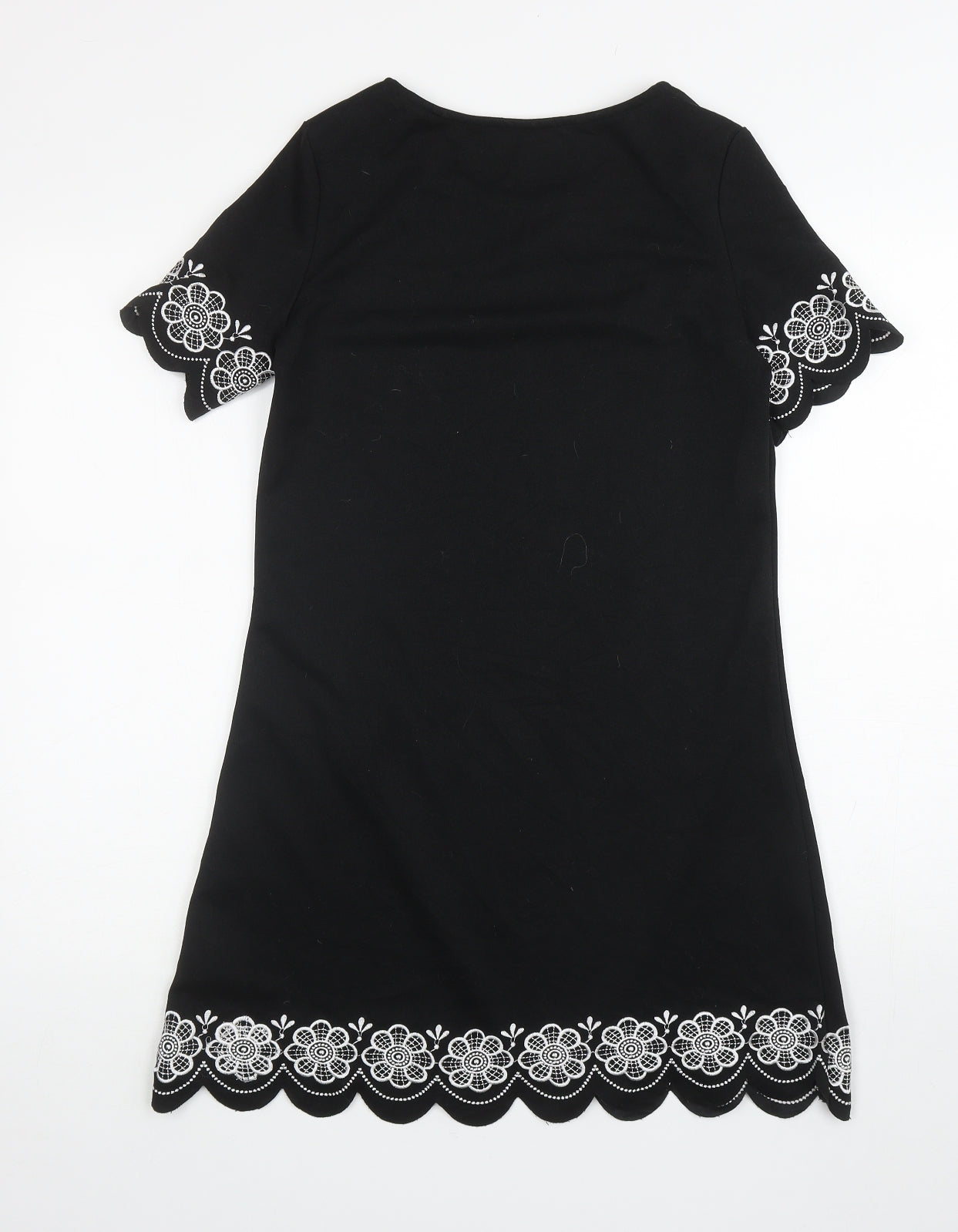 Preworn Womens Black Floral Polyester Tunic Blouse Size S Boat Neck
