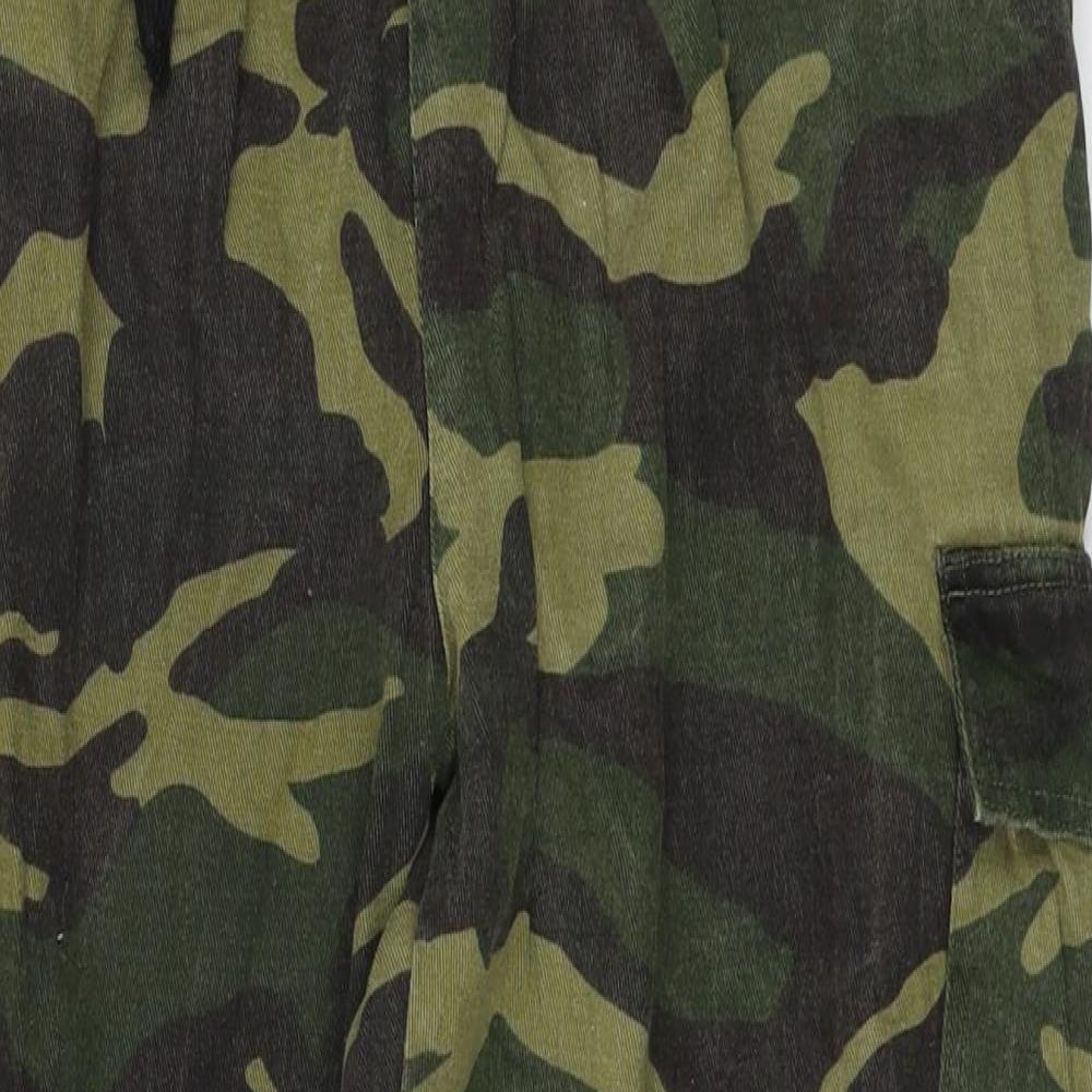 SheIn Womens Green Camouflage Polyester Capri Jeans Size XL L26 in Regular - Cargo pants