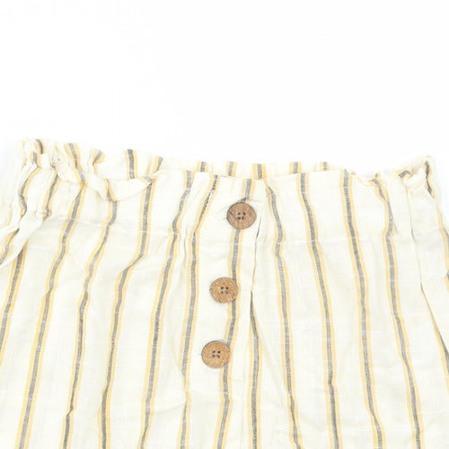 Preworn Womens Yellow Striped Polyester Hot Pants Shorts Size 26 in L3 in Regular Pull On
