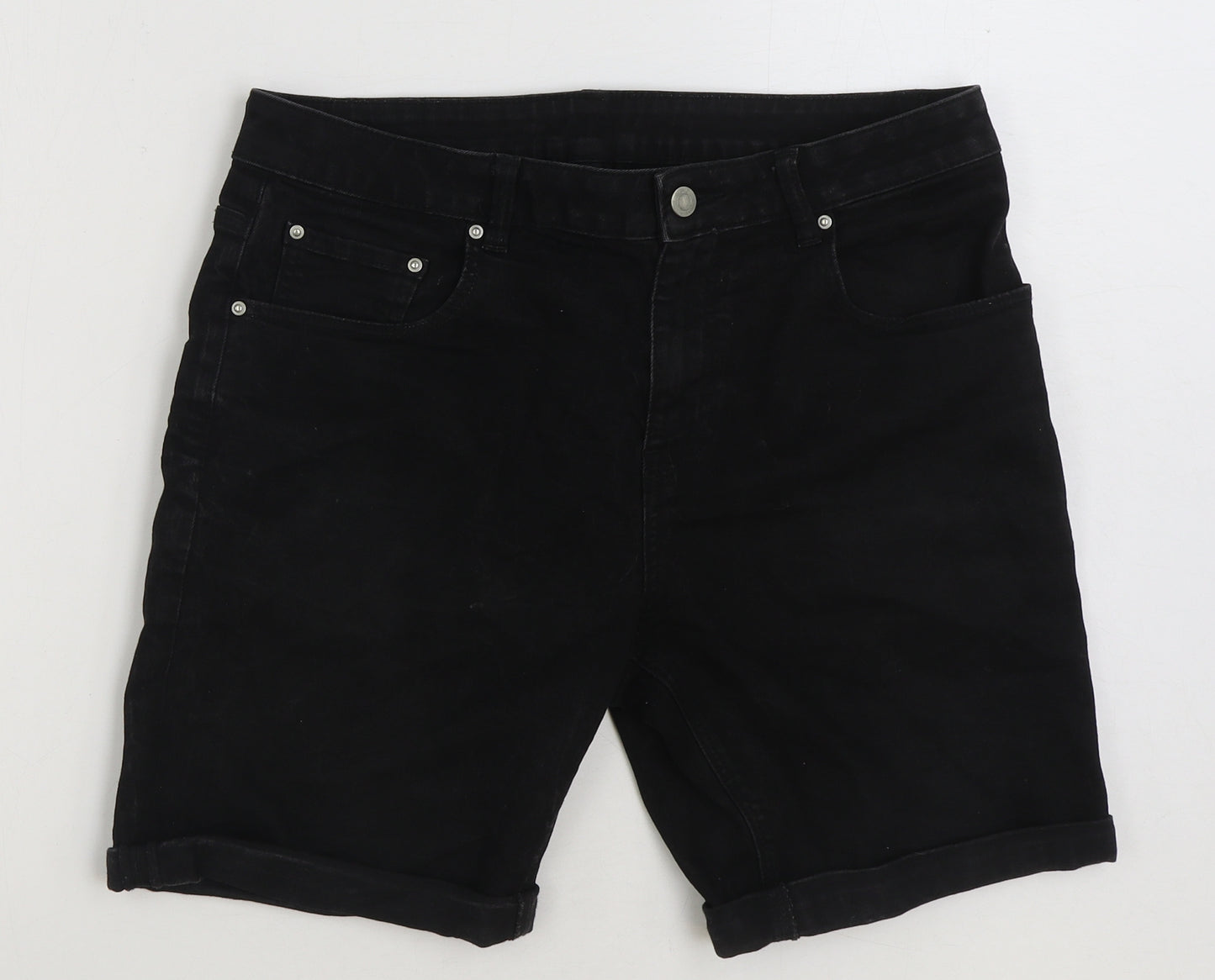 Preworn Mens Black Cotton Bermuda Shorts Size 32 in L8 in Regular Button