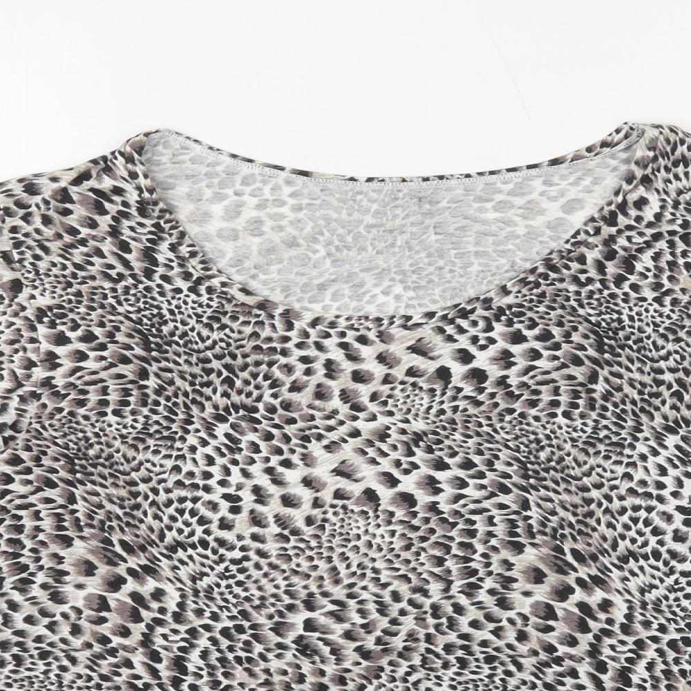 Marks and Spencer Womens Multicoloured Animal Print Acrylic Basic T-Shirt Size 18 Round Neck
