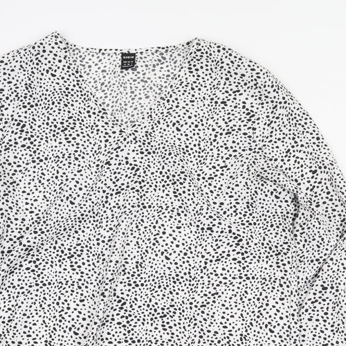 SheIn Womens White Animal Print Polyester Basic Blouse Size M V-Neck