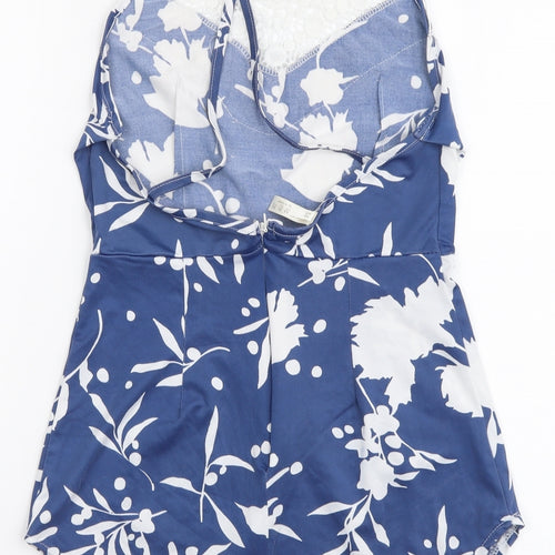 Preworn Womens Blue Floral Polyester Basic T-Shirt Size M Crew Neck - Crochet Neckline