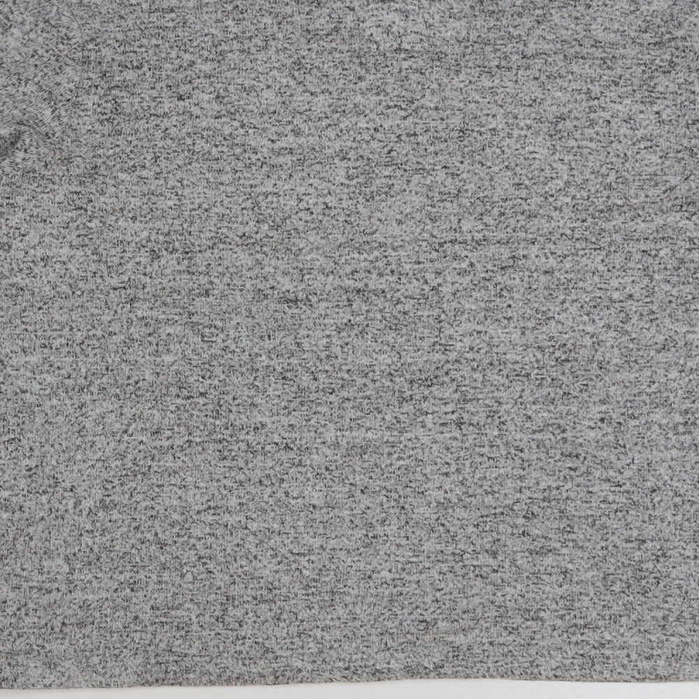 Primark Girls Grey Polyester Basic T-Shirt Size 10-11 Years Round Neck Pullover - Christmas