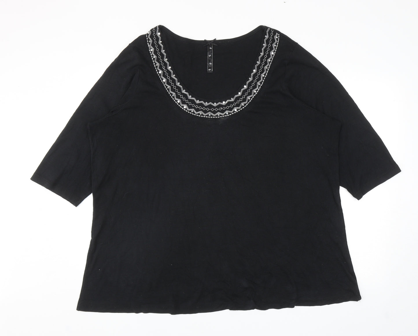 Preworn Womens Black Cotton Basic T-Shirt Size 26 Scoop Neck - Embellished Neckline