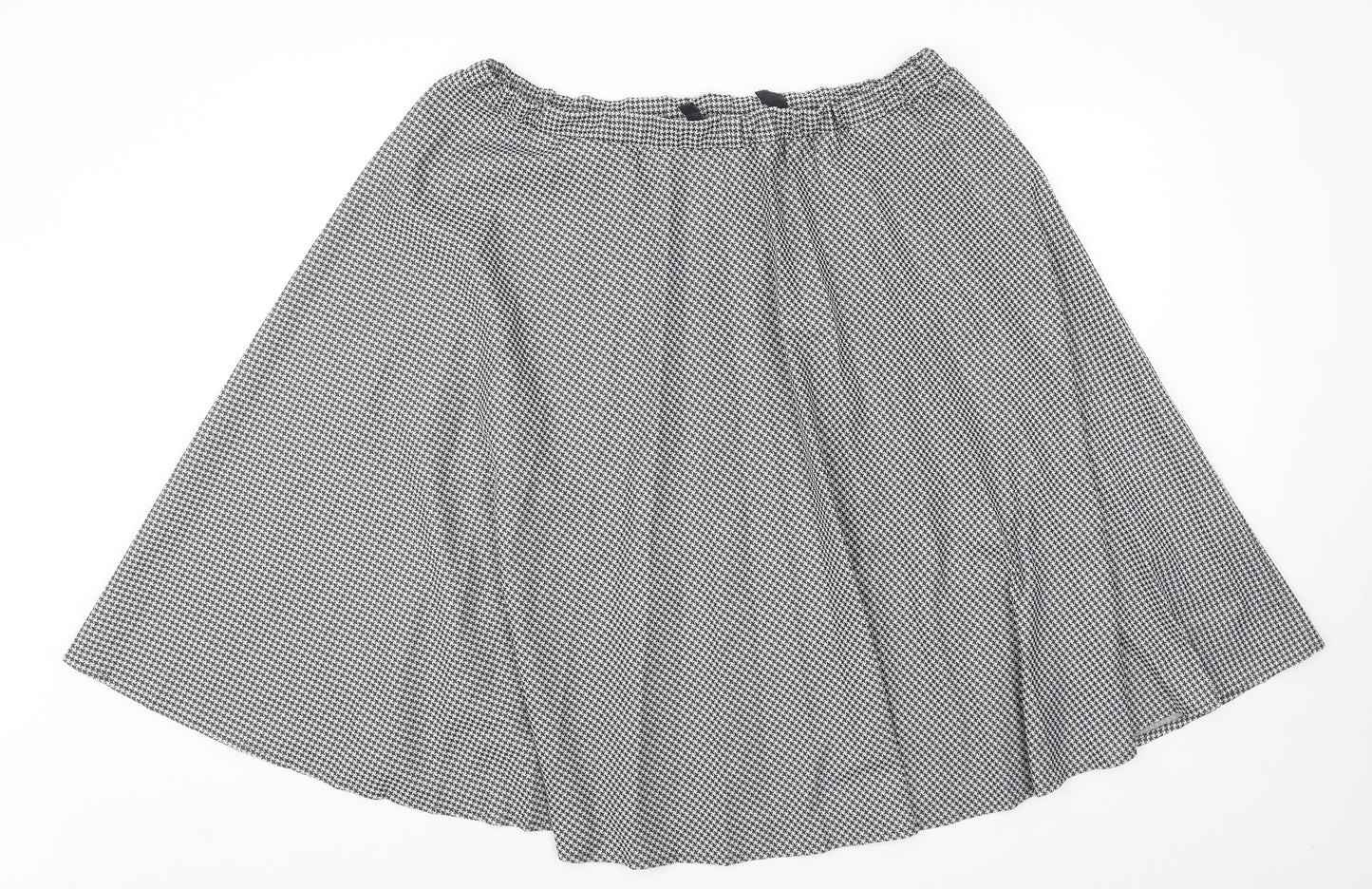 Preworn Womens Black Geometric Polyester Skater Skirt Size 20 - Size UK 20-22