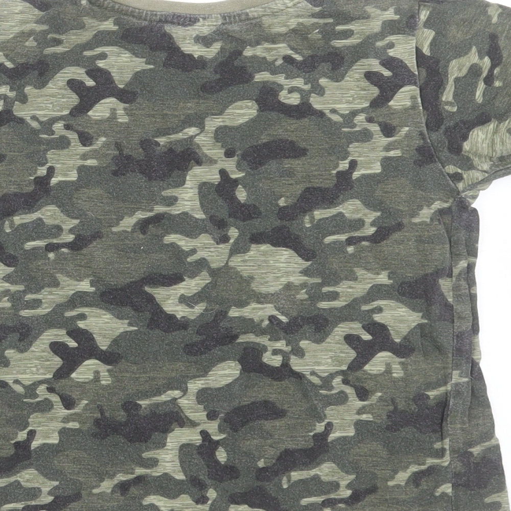 Primark Boys Green Camouflage Cotton Basic T-Shirt Size 5-6 Years Crew Neck Pullover