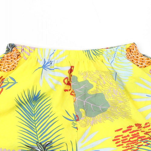 Preworn Womens Yellow Geometric Polyester Sweat Shorts Size 6 Regular