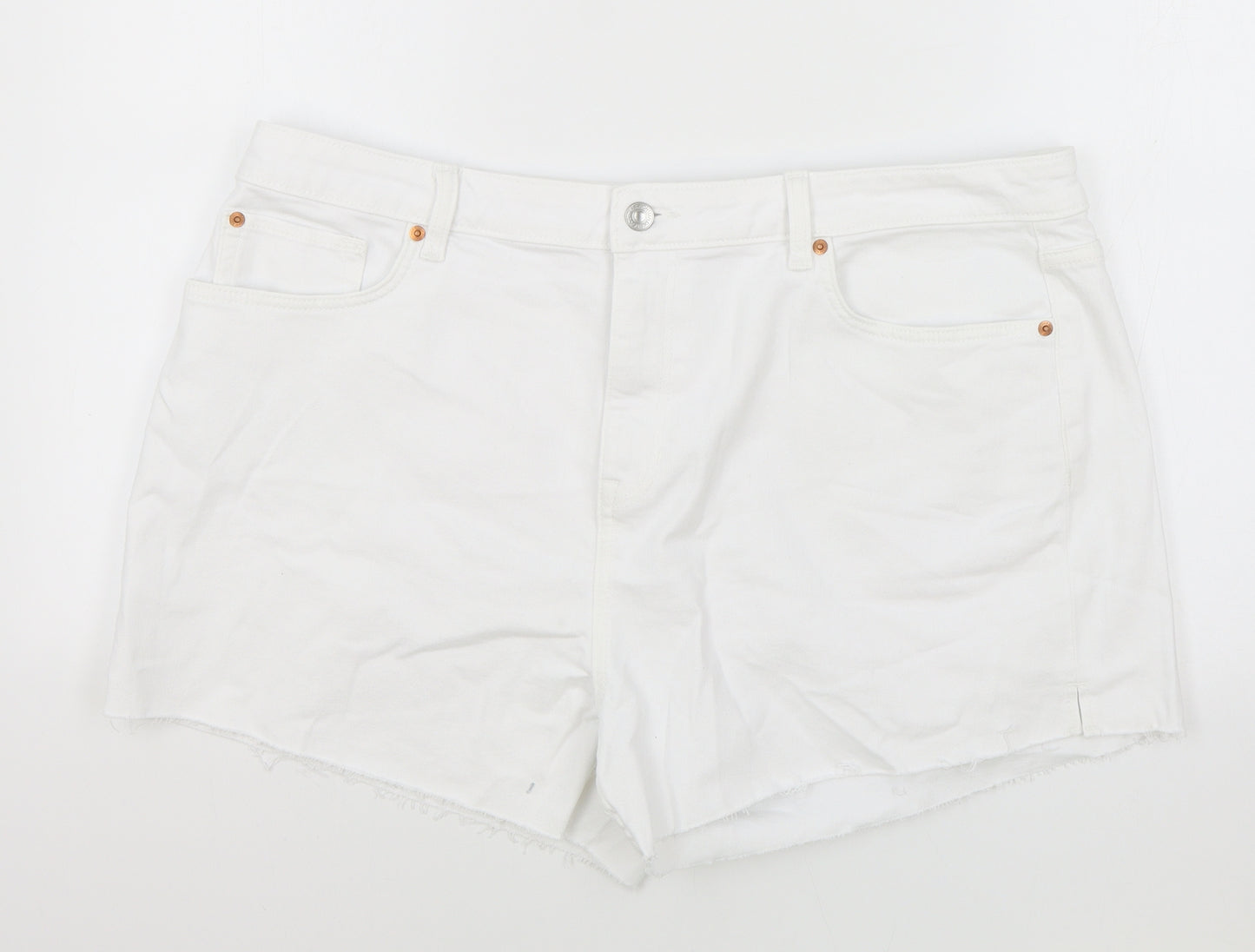 Marks and Spencer Womens White Cotton Hot Pants Shorts Size 20 in Regular Zip