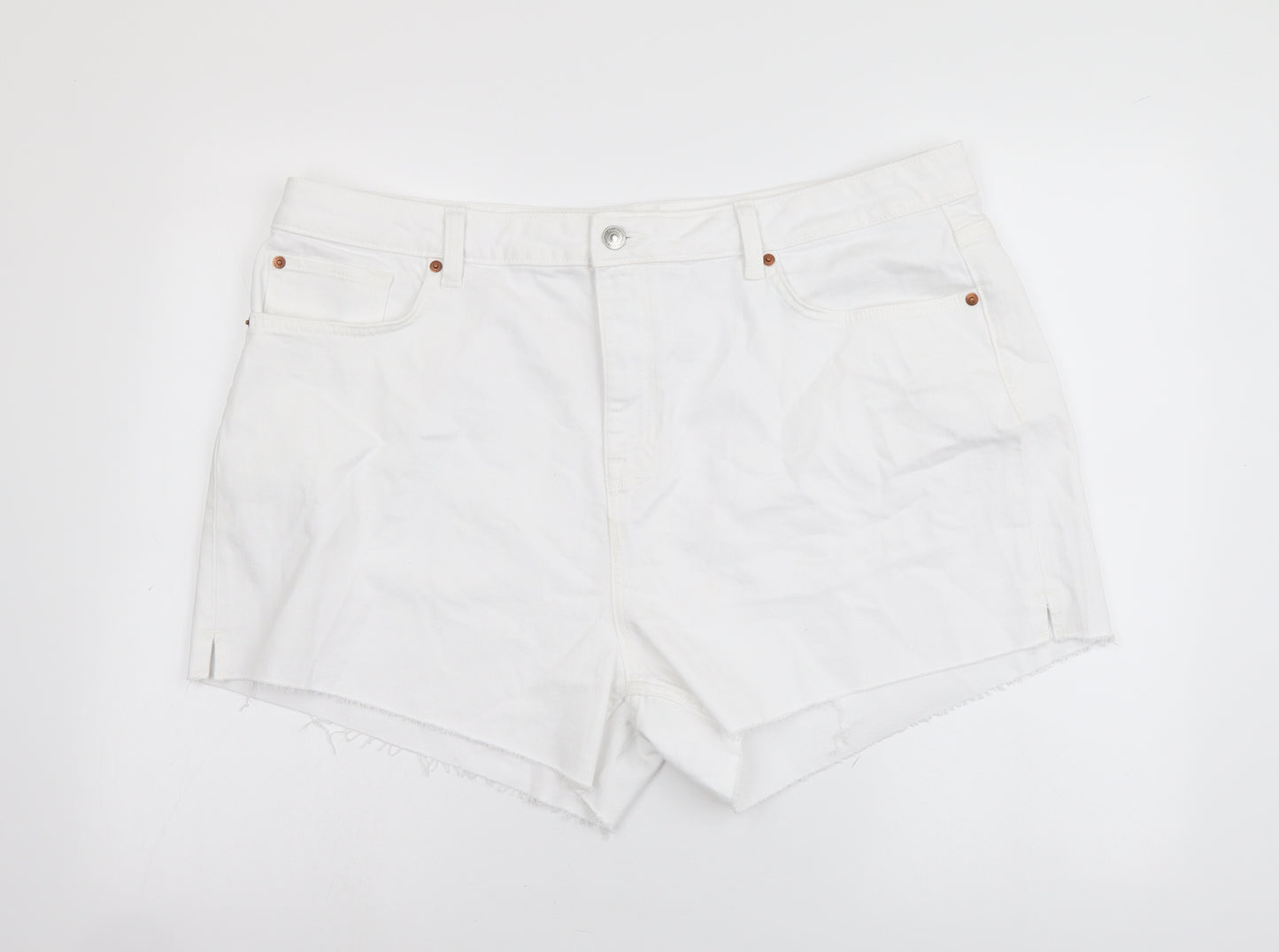 Marks and Spencer Womens White Cotton Mom Shorts Size 22 L4 in Regular Button