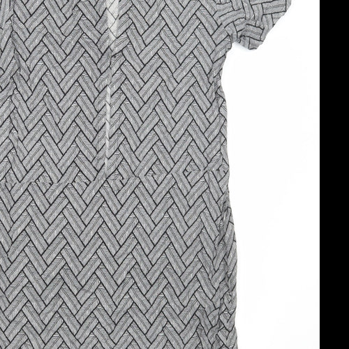 H&M Womens Grey Chevron Viscose T-Shirt Dress Size 8 Round Neck Pullover