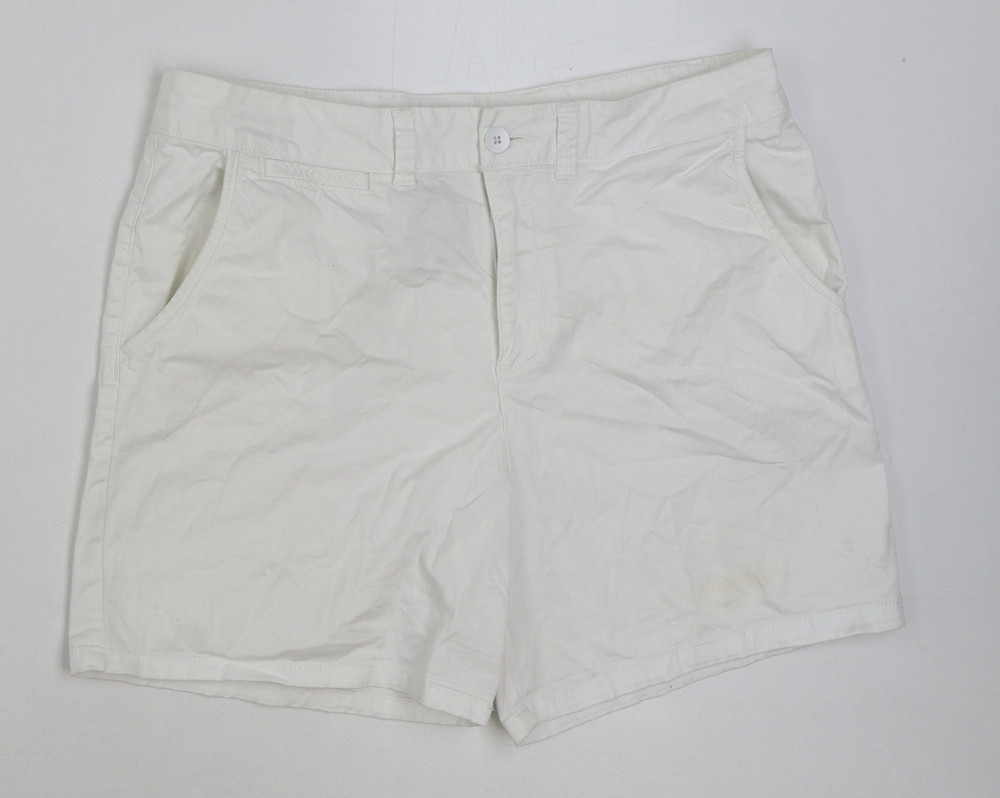 TU Womens White Cotton Bermuda Shorts Size 14 L6 in Regular Button