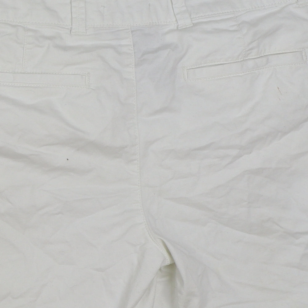 TU Womens White Cotton Bermuda Shorts Size 14 L6 in Regular Button