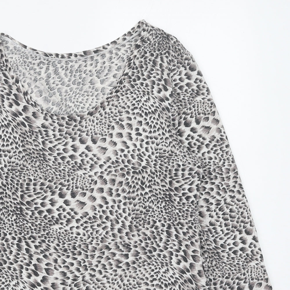 Marks and Spencer Womens Grey Animal Print Cotton Basic T-Shirt Size 16 Round Neck