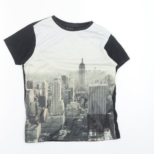 Primark Boys Black Polyester Basic T-Shirt Size 9-10 Years Crew Neck Pullover - New York