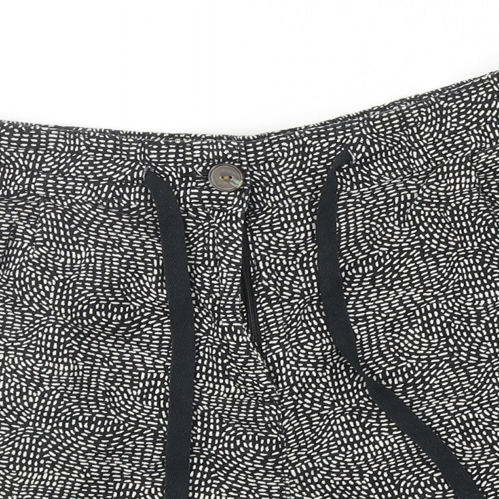 NEXT Womens Black Geometric Viscose Chino Shorts Size 14 Regular Zip