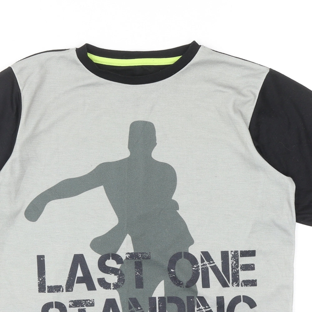 Preworn Boys Grey Polyester Basic T-Shirt Size 12-13 Years Round Neck Pullover - Battle Royale
