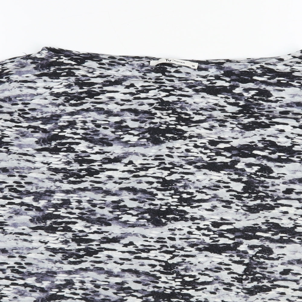 TU Womens Grey Geometric Viscose Basic T-Shirt Size 16 Round Neck