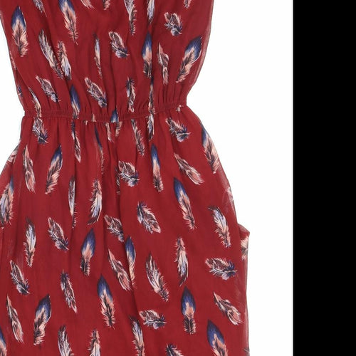 TENKI Womens Red Geometric Polyester Mini Size S Boat Neck Pullover - Feather Print