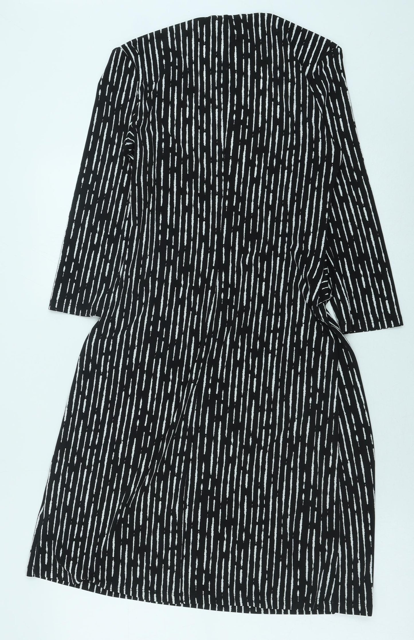 Nutmeg Womens Black Geometric Polyester A-Line Size 10 V-Neck Pullover