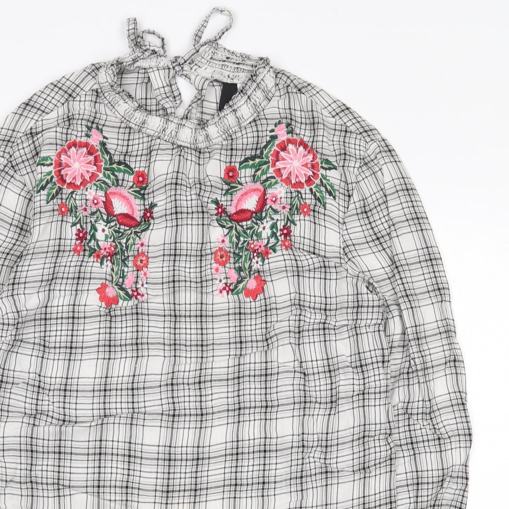 H&M Womens White Paisley Viscose Basic Blouse Size 8 Round Neck - Flower Detail