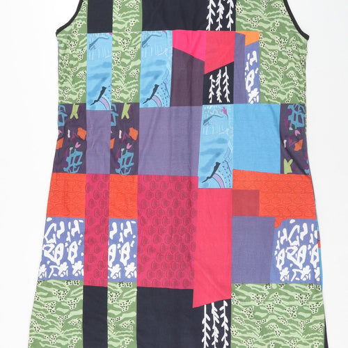 Preworn Womens Multicoloured Geometric Polyester Shift Size M Round Neck Button