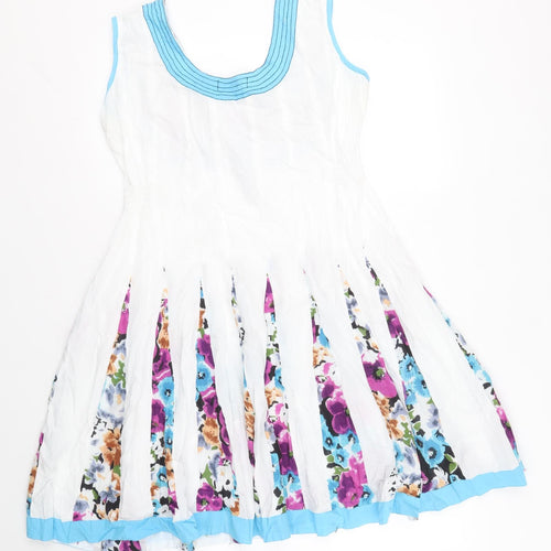 Passion Womens White Floral Polyester Skater Dress Size L Scoop Neck Pullover