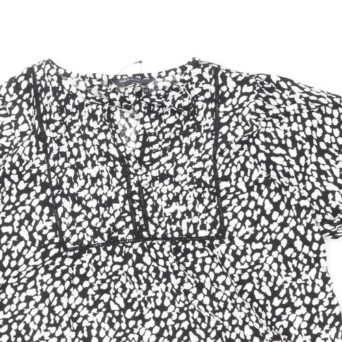 Marks and Spencer Womens Black Geometric 100% Cotton Basic T-Shirt Size 10 V-Neck