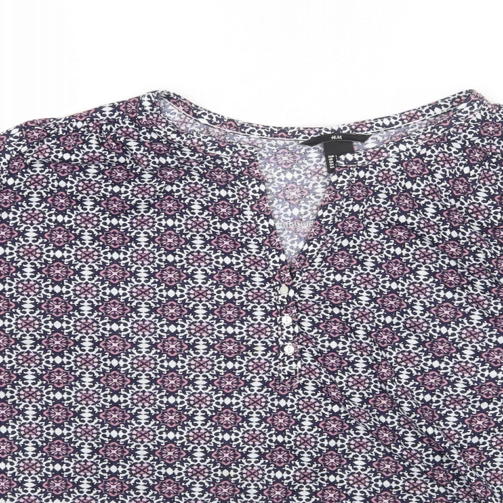 H&M Womens Blue Geometric Polyester Basic Blouse Size L V-Neck