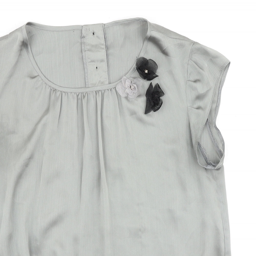 Preworn Womens Grey Polyester Basic Blouse Size 12 Boat Neck - 3D Flowers