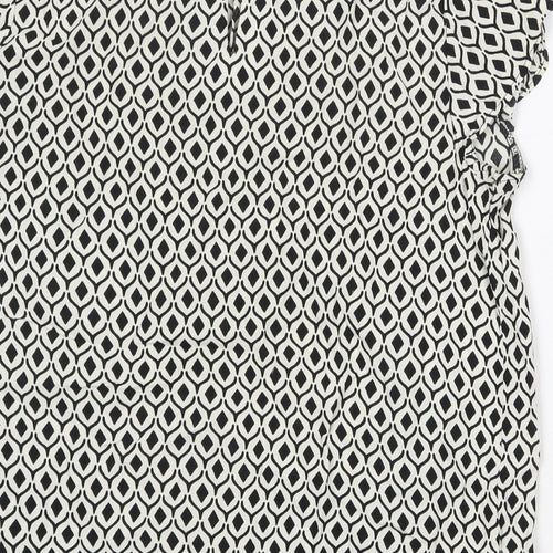 H&M Womens White Geometric Viscose Basic Blouse Size 8 Round Neck