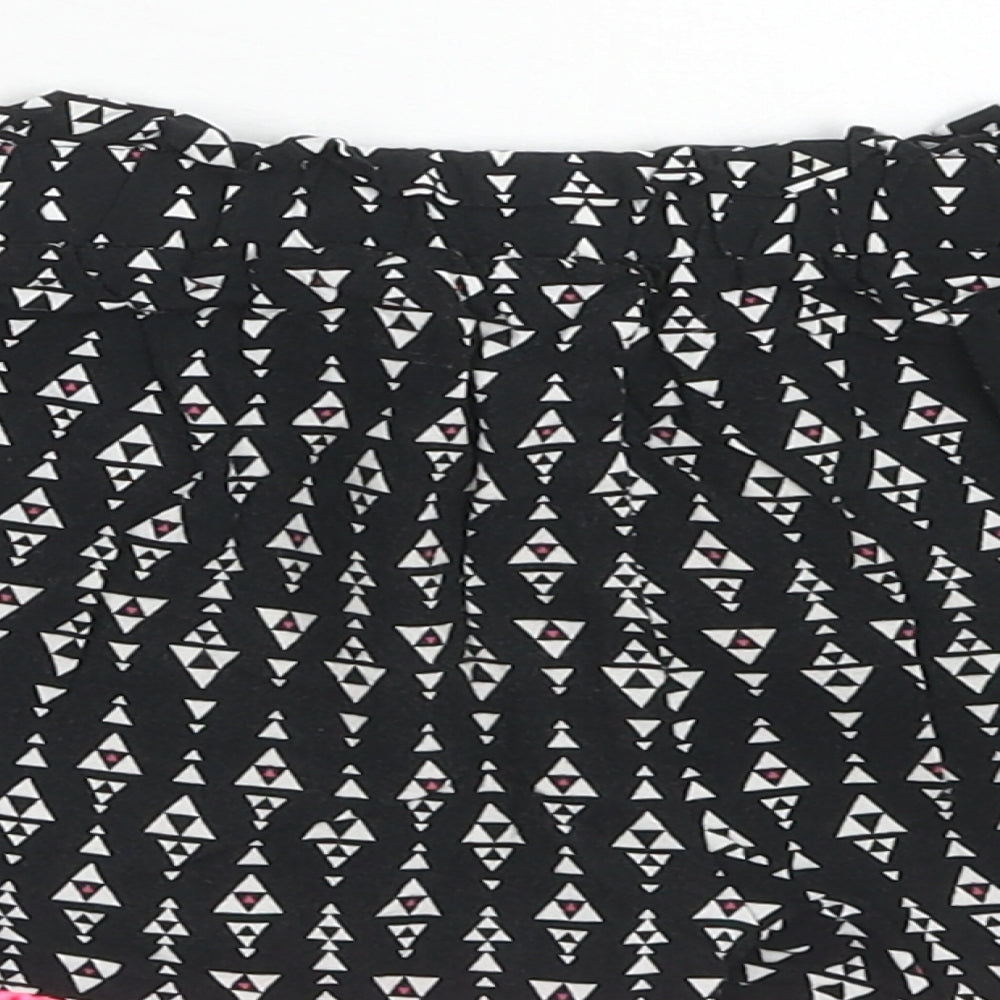 Primark Girls Black Geometric Viscose Hot Pants Shorts Size 5 Years Regular Drawstring