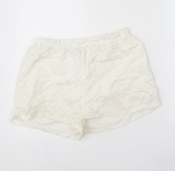 Boohoo Womens White 100% Cotton Bermuda Shorts Size 12 Regular Pull On - Broderie Anglaise