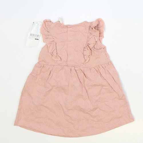 HEMA Girls Pink Floral Cotton Shift Size 9-12 Months Round Neck Snap