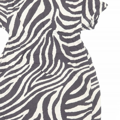 H&M Womens Black Animal Print Viscose Mini Size S V-Neck Pullover - Zebra Print