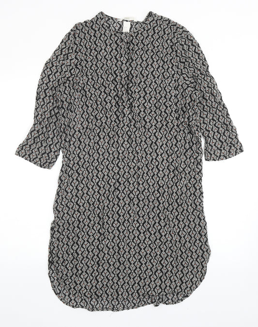 Front view of H&M women’s black geometric viscose kaftan, size UK 10, round neck button
