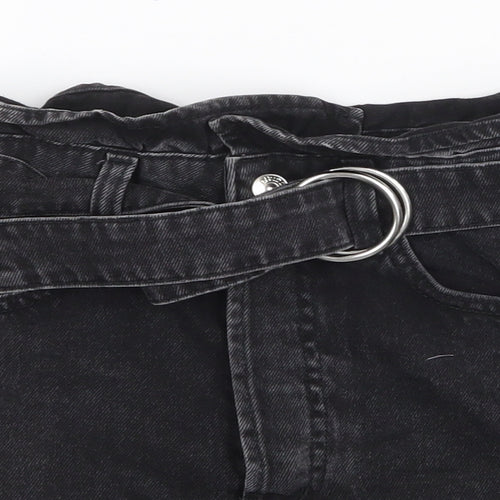 H&M Womens Black Cotton Boyfriend Shorts Size 4 Regular Button