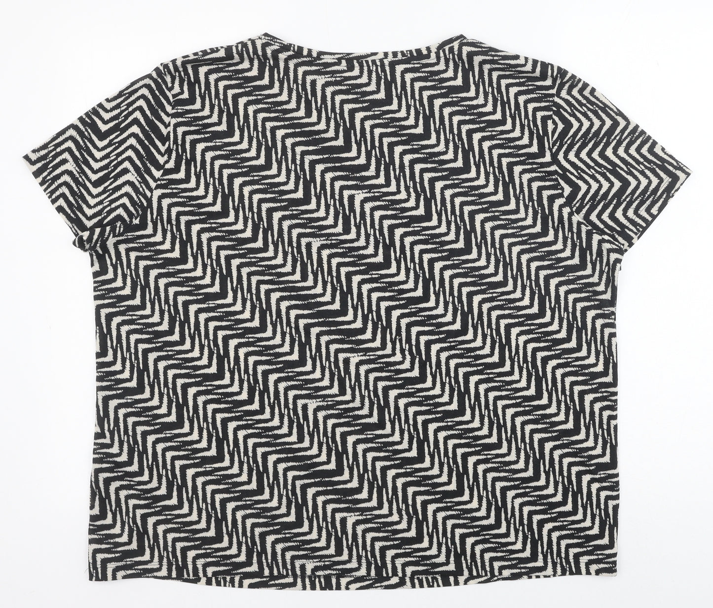 Marks and Spencer Womens Black Geometric Polyester Basic T-Shirt Size 18 Scoop Neck