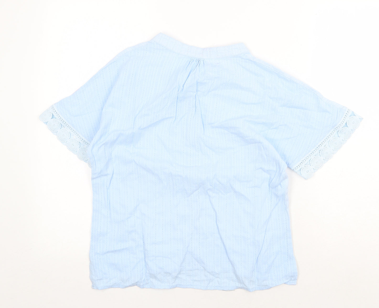 Preworn Womens Blue Cotton Basic T-Shirt Size L V-Neck - Crochet Trim