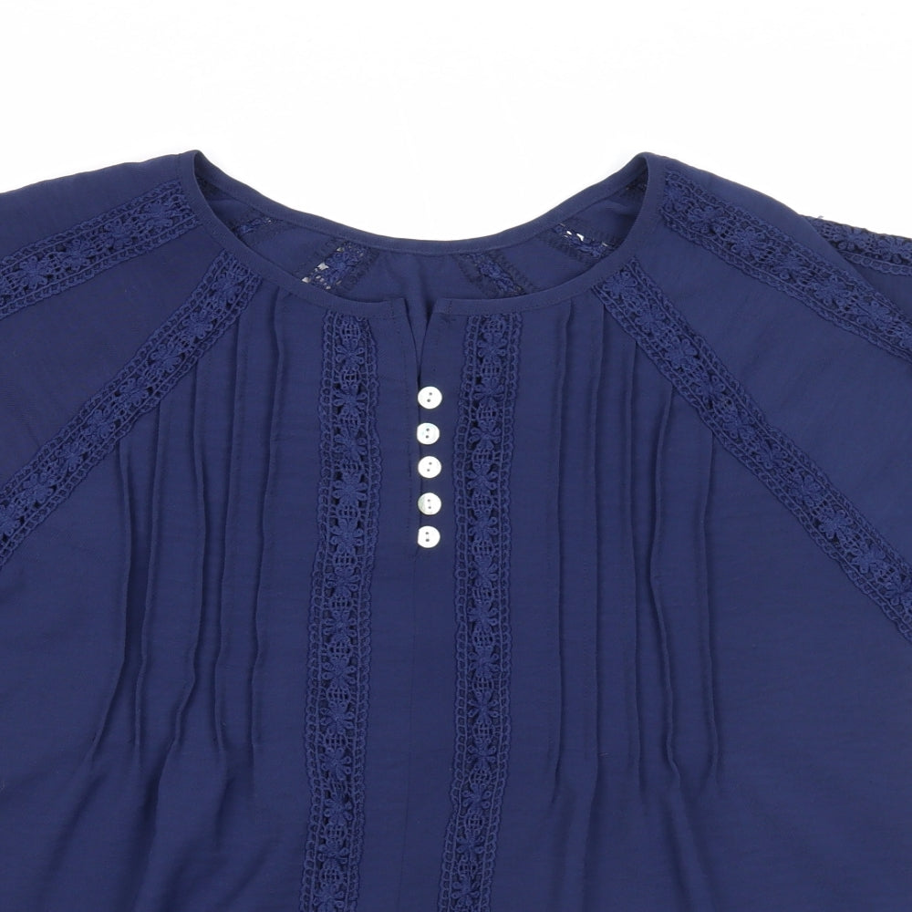 Preworn Womens Blue Polyester Basic T-Shirt Size M Scoop Neck - Lace Details