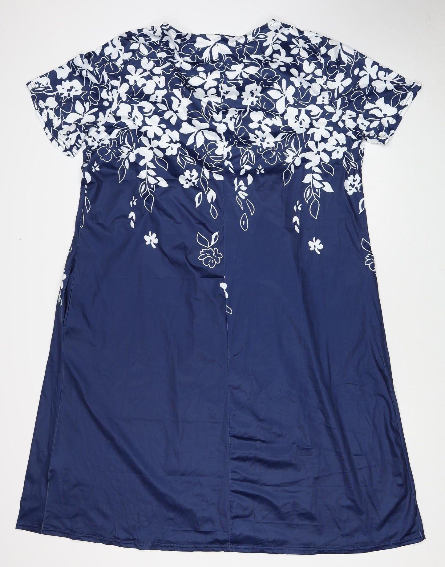 Preworn Womens Blue Floral Polyester A-Line Size 2XL Round Neck Button