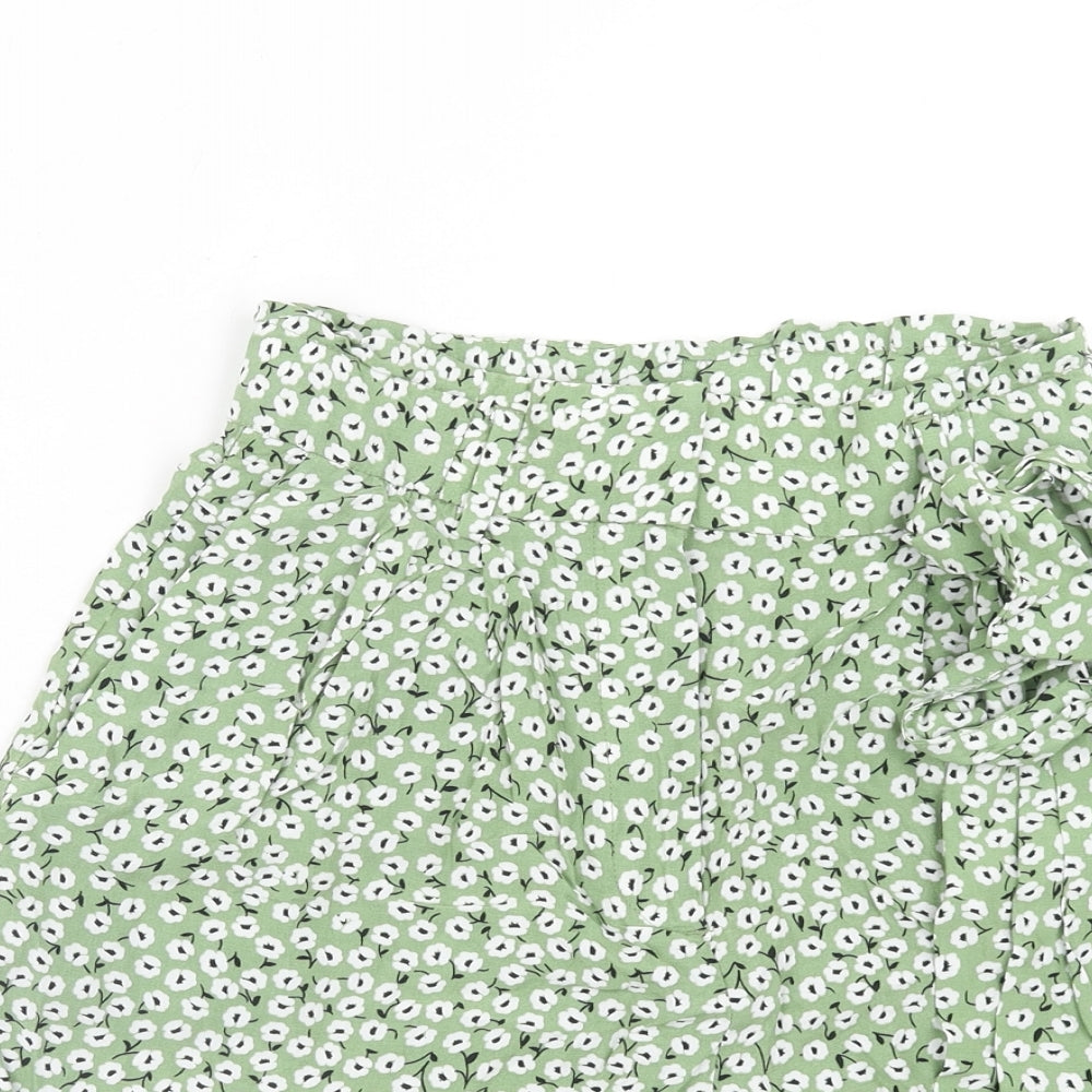 H&M Womens Green Floral Lyocell Paperbag Shorts Size 8 Regular Hook & Eye