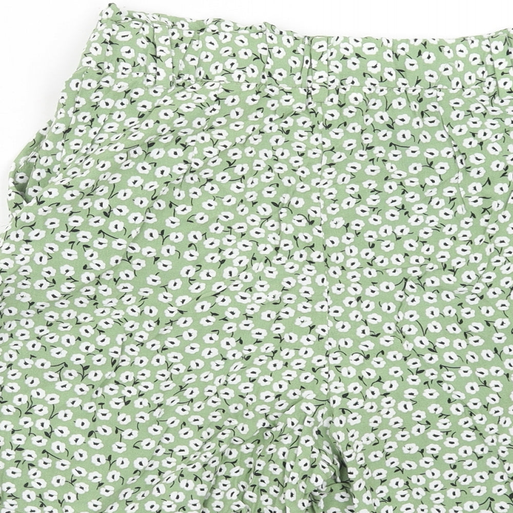 H&M Womens Green Floral Lyocell Paperbag Shorts Size 8 Regular Hook & Eye
