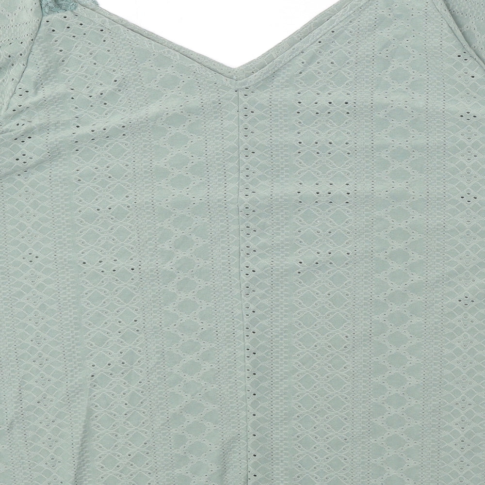 SheIn Womens Green Geometric Polyester Basic T-Shirt Size 2XL V-Neck - Lace Sleeve Detail