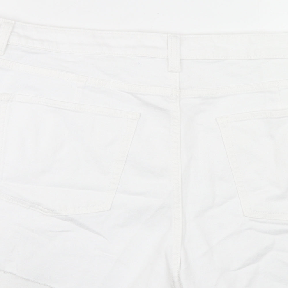 Marks and Spencer Womens White Cotton Mom Shorts Size 22 Regular Zip