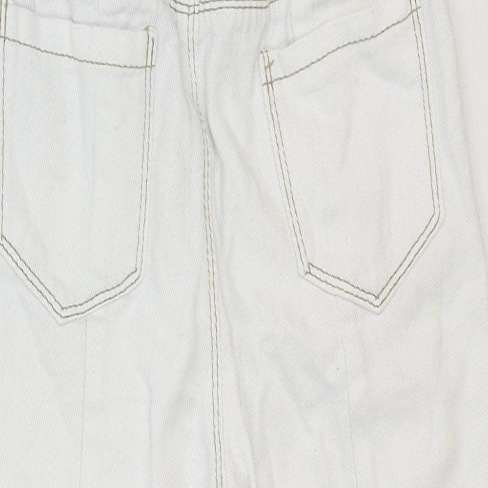 Preworn Boys White Cotton Straight Jeans Size 13 Years Regular Pullover