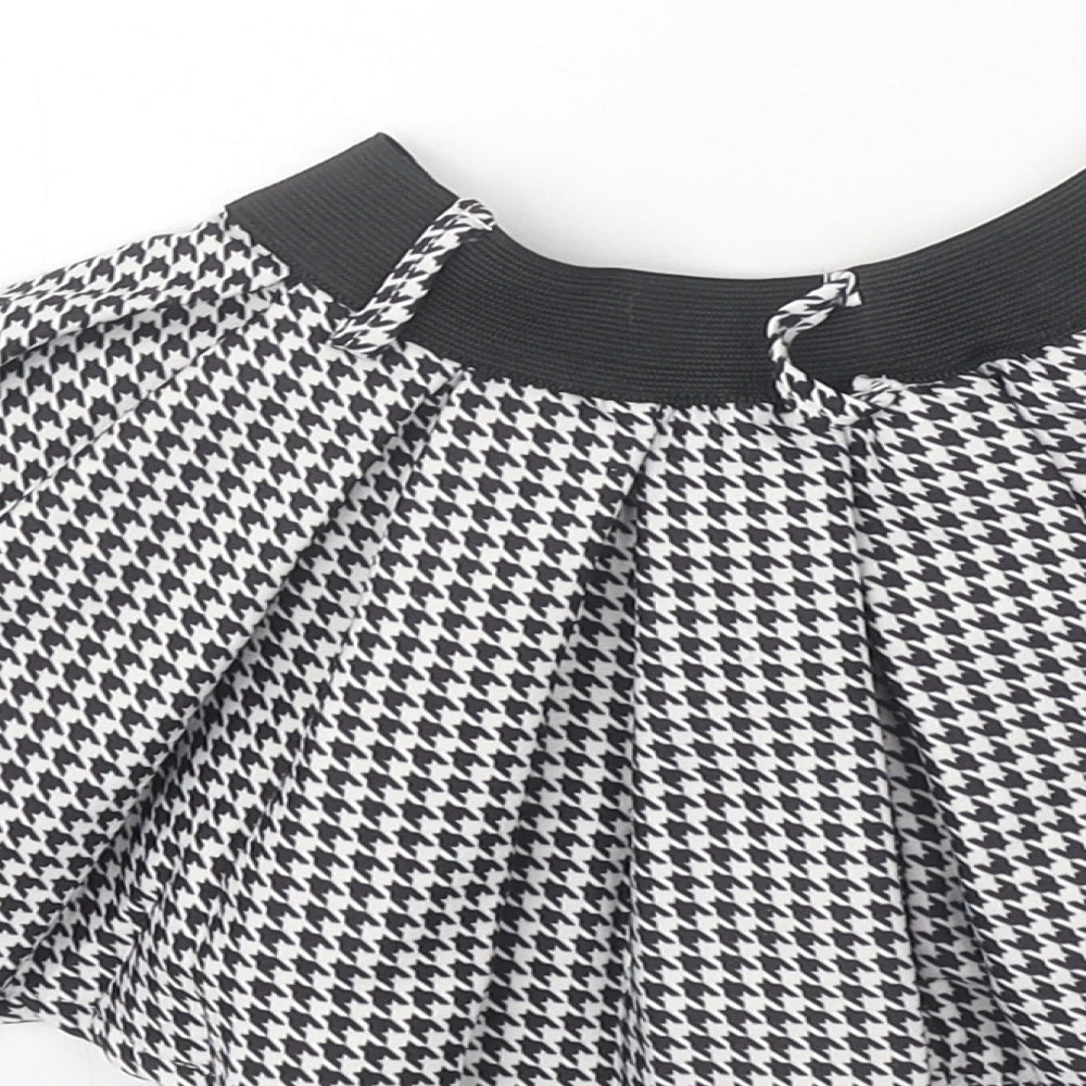 Preworn Girls Black Geometric Polyester Flare Skirt Size S Regular Pull On