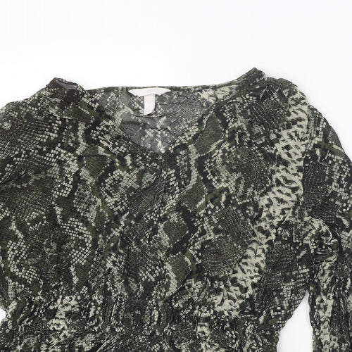 H&M Womens Green Animal Print Viscose Basic Blouse Size 16 V-Neck - Snake Print
