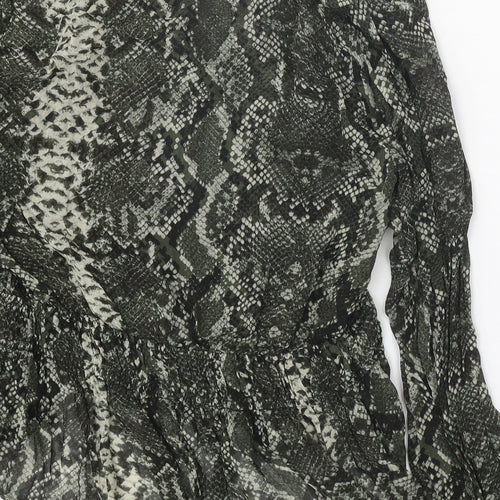 H&M Womens Green Animal Print Viscose Basic Blouse Size 16 V-Neck - Snake Print