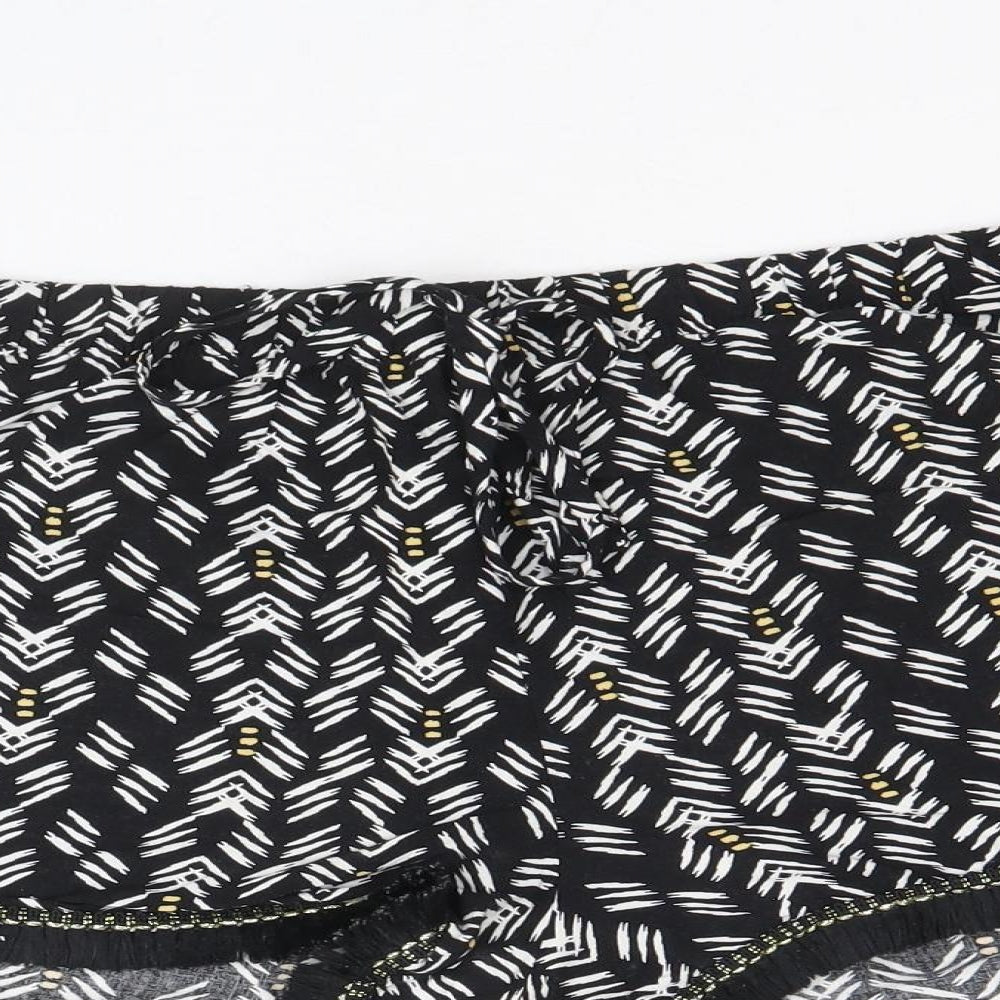 Primark Womens Black Geometric Viscose Basic Shorts Size 18 Regular Pull On - Size 18-20